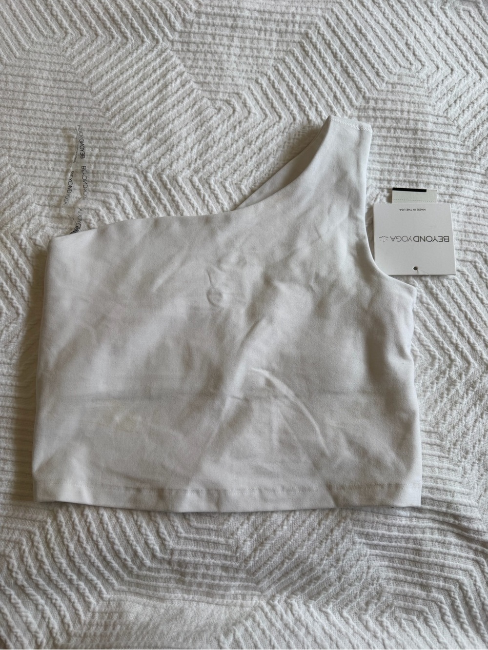NWT - Beyond Yoga - White Asymmetrical One-Shoulder Sports Bra